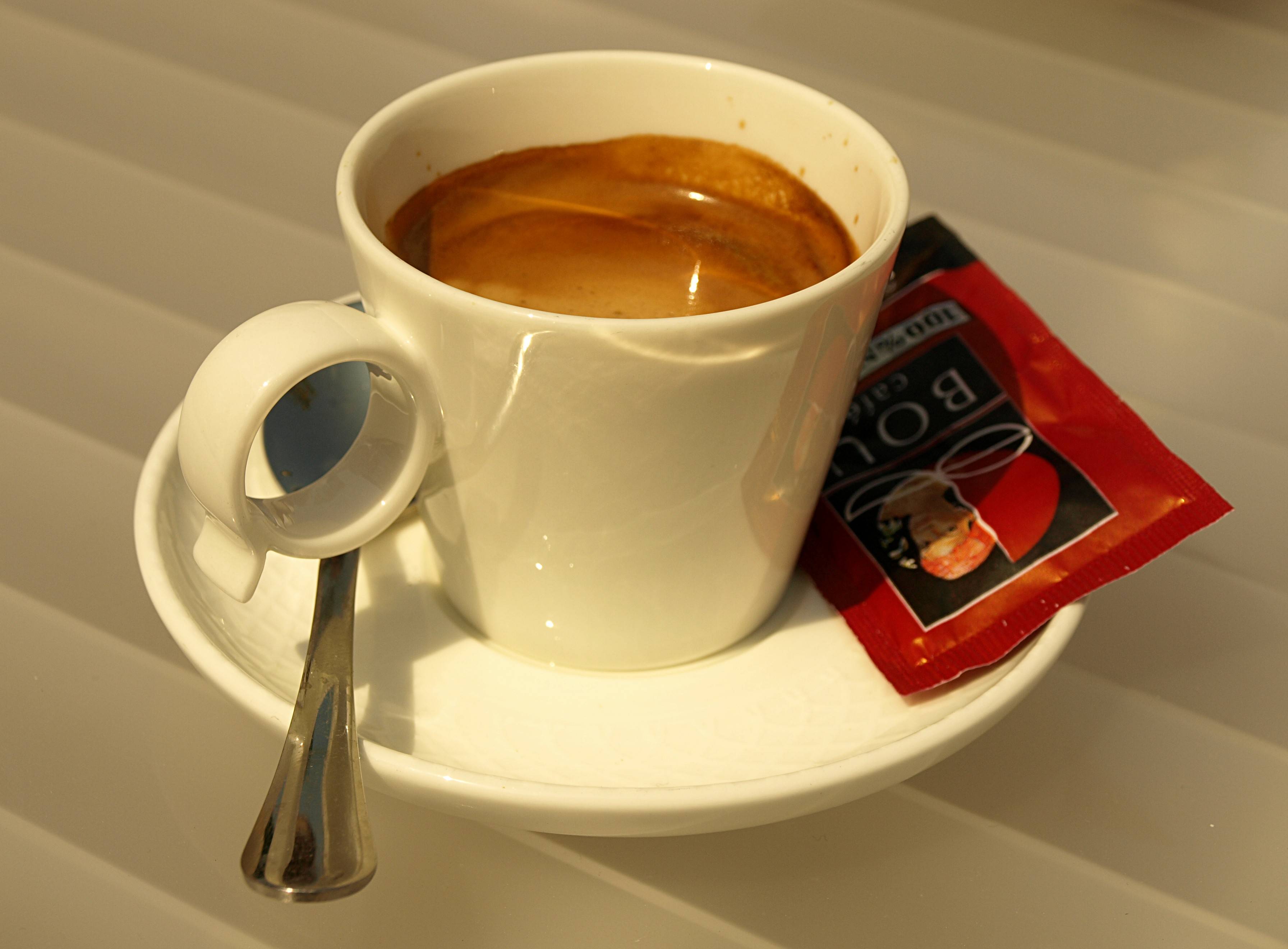 The popular 'solo' coffee. Photo credits. https://www.flickr.com/photos/torkristian/3456254181/